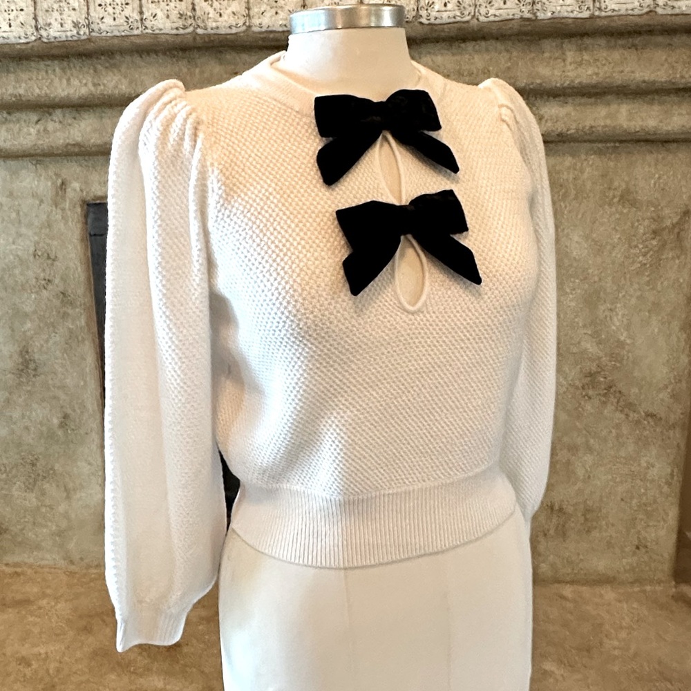 A+O 'Doris'  NEW sweater with velvet bows